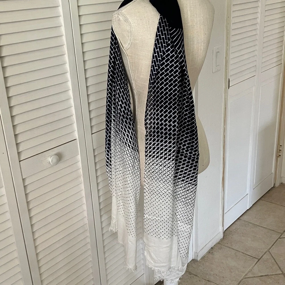 Navy and White Patterned Women's Wrap‎ Scarf Graphic Abstract Print